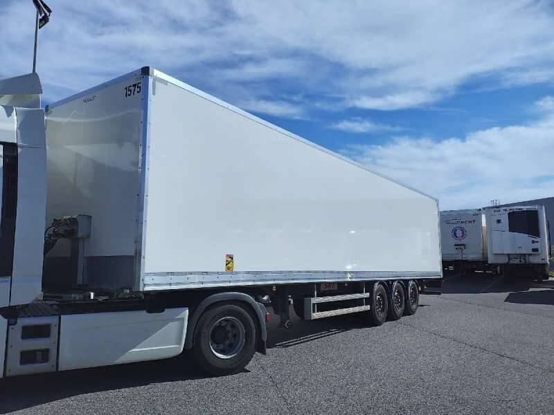 Semi-remorque 3 Essieux SEMI RECONDITONNEE -38 TONNES PORTE RELEVANTE - Επικαθήμενο κόφα: φωτογραφία 2 Semi-remorque 3 Essieux SEMI RECONDITONNEE -38 TONNES PORTE RELEVANTE - Επικαθήμενο κόφα: φωτογραφία 2