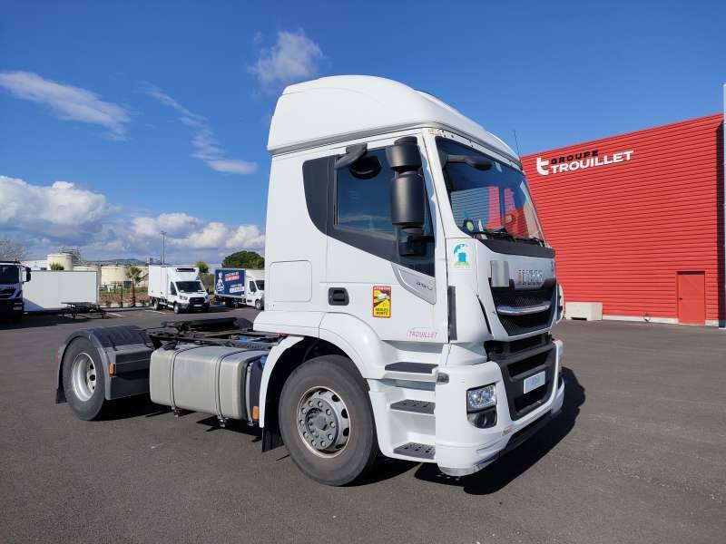 Tracteur 19 TONNES 360 CV 1 COUCHETTE - Τράκτορας: φωτογραφία 1 Tracteur 19 TONNES 360 CV 1 COUCHETTE - Τράκτορας: φωτογραφία 1