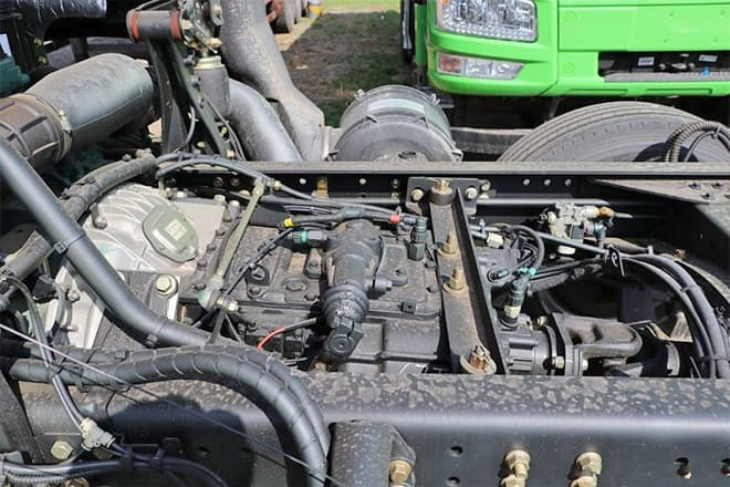 FAW New FAW JIEFANG Trucks for Sale in Qatar - Φορτηγό σασί: φωτογραφία 4 FAW New FAW JIEFANG Trucks for Sale in Qatar - Φορτηγό σασί: φωτογραφία 4