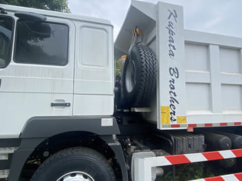 SHACMAN Shacman Tipper Truck F3000 for Sale in Nigeria - Φορτηγό: φωτογραφία 4 SHACMAN Shacman Tipper Truck F3000 for Sale in Nigeria - Φορτηγό: φωτογραφία 4