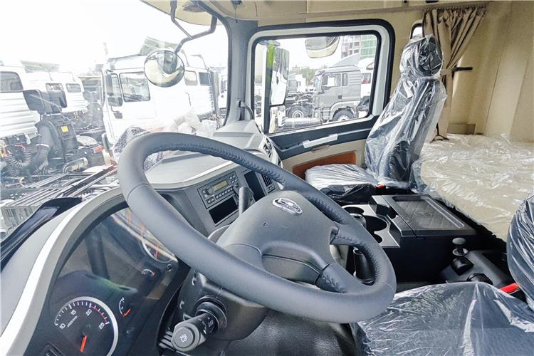 Shacman Shacman X3000 Truck Head 6x4 for Sale In Zambia - Τράκτορας: φωτογραφία 5 Shacman Shacman X3000 Truck Head 6x4 for Sale In Zambia - Τράκτορας: φωτογραφία 5