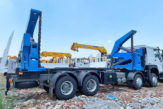 XCMG 37 Ton Side Lifter Truck for Sale in Angola - Φορτηγό μεταφοράς εμπορευματοκιβωτίων/ Κινητό αμάξωμα: φωτογραφία 1 XCMG 37 Ton Side Lifter Truck for Sale in Angola - Φορτηγό μεταφοράς εμπορευματοκιβωτίων/ Κινητό αμάξωμα: φωτογραφία 1