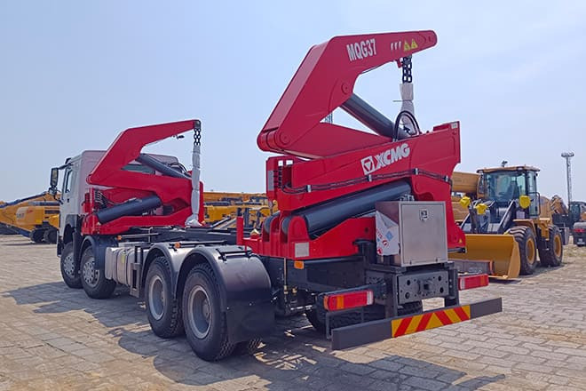 XCMG XCMG Side Loader Truck Container for Sale in Barbados - Φορτηγό μεταφοράς εμπορευματοκιβωτίων/ Κινητό αμάξωμα: φωτογραφία 3 XCMG XCMG Side Loader Truck Container for Sale in Barbados - Φορτηγό μεταφοράς εμπορευματοκιβωτίων/ Κινητό αμάξωμα: φωτογραφία 3