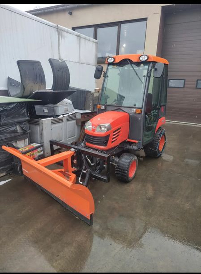 Kubota BX350 4x4 Traktorek komunalny kosiarka pług piaskarka pełen osprzęt - Δημοτικό τρακτέρ: φωτογραφία 3 Kubota BX350 4x4 Traktorek komunalny kosiarka pług piaskarka pełen osprzęt - Δημοτικό τρακτέρ: φωτογραφία 3