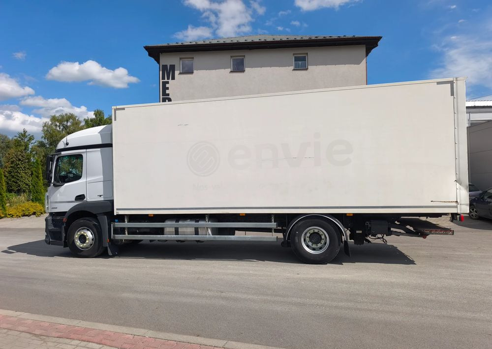 Mercedes-Benz ACTROS 18.360 kontener 18 p , winda - Φορτηγό κόφα: φωτογραφία 3 Mercedes-Benz ACTROS 18.360 kontener 18 p , winda - Φορτηγό κόφα: φωτογραφία 3