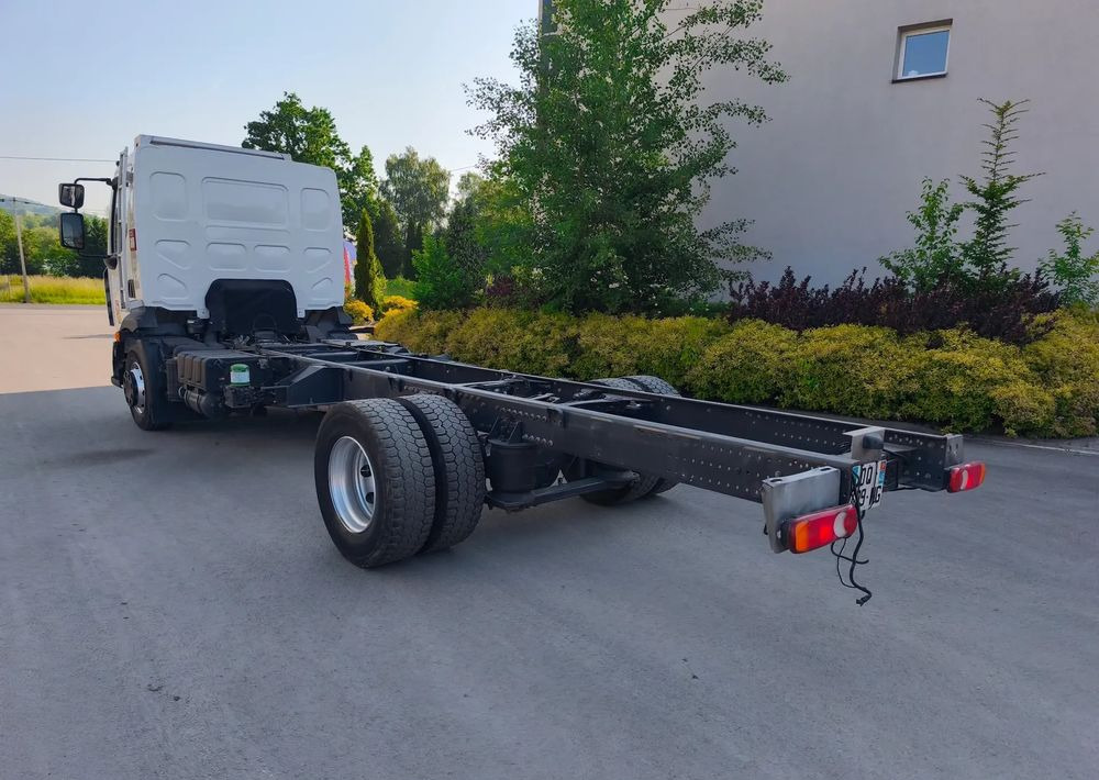 Renault Gama D 16.250 rama do zabudowy poduszka blokada mostu - Φορτηγό σασί: φωτογραφία 4 Renault Gama D 16.250 rama do zabudowy poduszka blokada mostu - Φορτηγό σασί: φωτογραφία 4