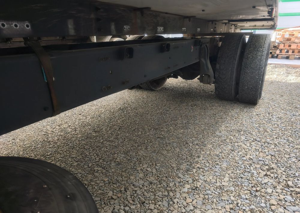 Renault Gama D 18.280 rama do zabudowy poduszka - Φορτηγό σασί: φωτογραφία 5 Renault Gama D 18.280 rama do zabudowy poduszka - Φορτηγό σασί: φωτογραφία 5