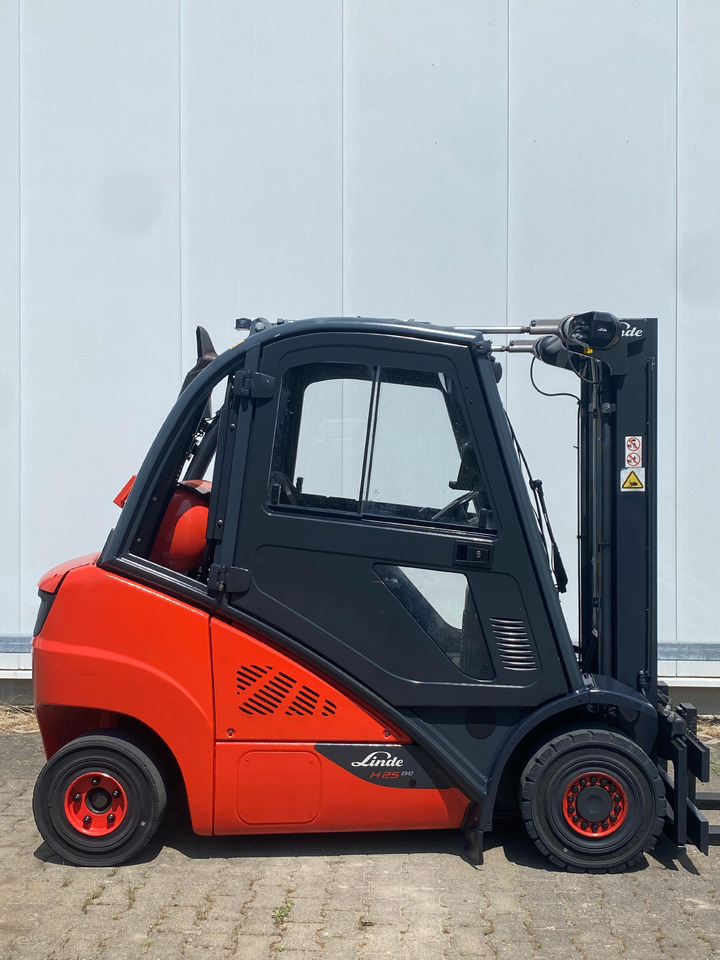 Linde Linde H 25 T - 6-372 h - Seitenschieber - - Υγραεριοκίνητο περονοφόρο: φωτογραφία 4 Linde Linde H 25 T - 6-372 h - Seitenschieber - - Υγραεριοκίνητο περονοφόρο: φωτογραφία 4