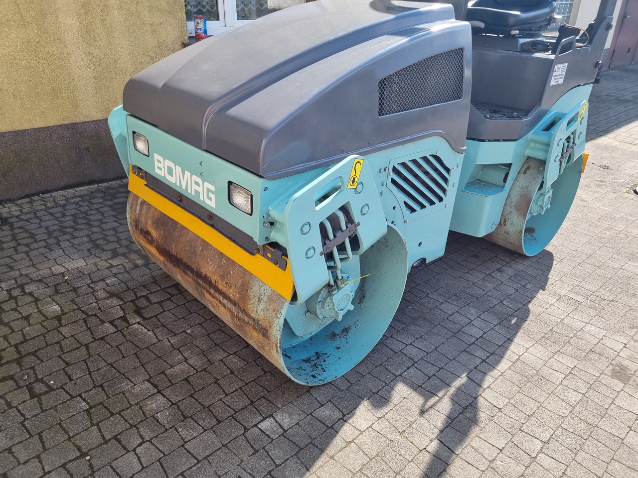 BOMAG BW 120 AD-4 - Ασφαλτικός οδοστρωτήρας: φωτογραφία 3 BOMAG BW 120 AD-4 - Ασφαλτικός οδοστρωτήρας: φωτογραφία 3