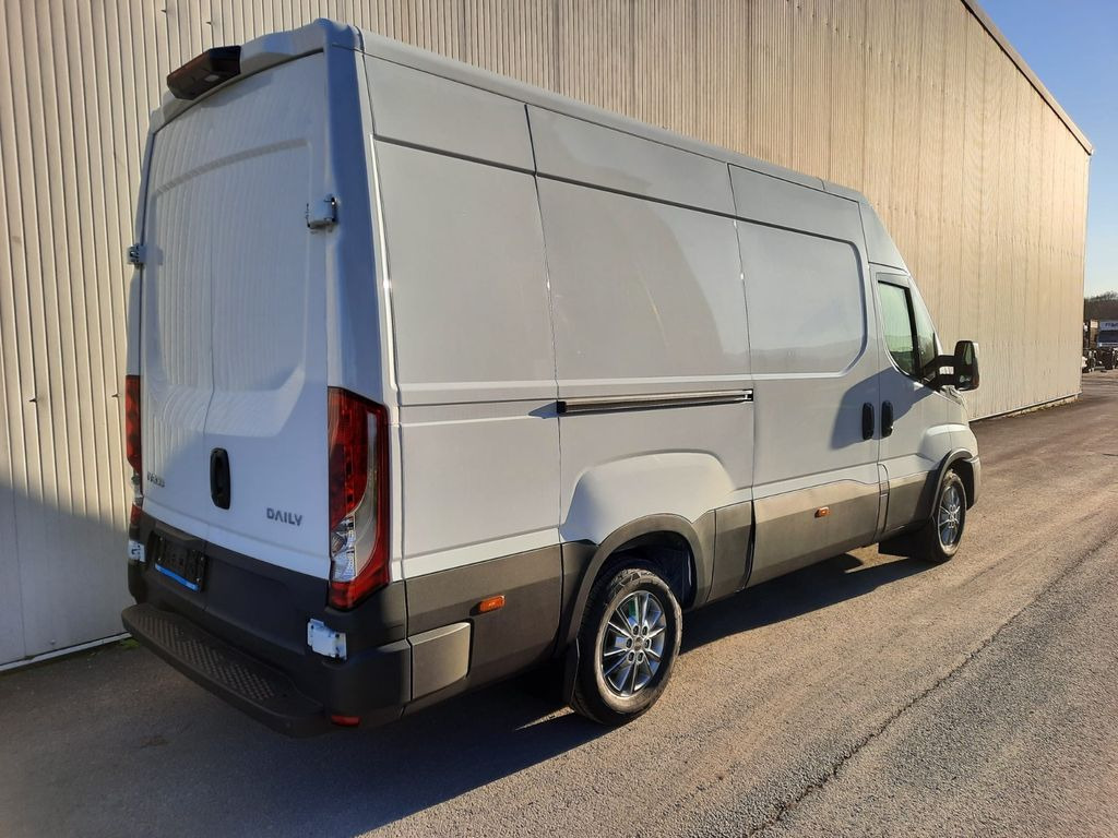Iveco Daily 35S14 8g HiMatic L3H2 Mod.25 Iveco Daily 35S14 8g HiMatic L3H2 Mod.25 - Βαν: φωτογραφία 3 Iveco Daily 35S14 8g HiMatic L3H2 Mod.25 Iveco Daily 35S14 8g HiMatic L3H2 Mod.25 - Βαν: φωτογραφία 3