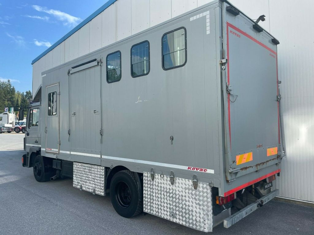 MAN 12.192 Pferdetransporter - Φορτηγό μεταφοράς αλόγων: φωτογραφία 4 MAN 12.192 Pferdetransporter - Φορτηγό μεταφοράς αλόγων: φωτογραφία 4