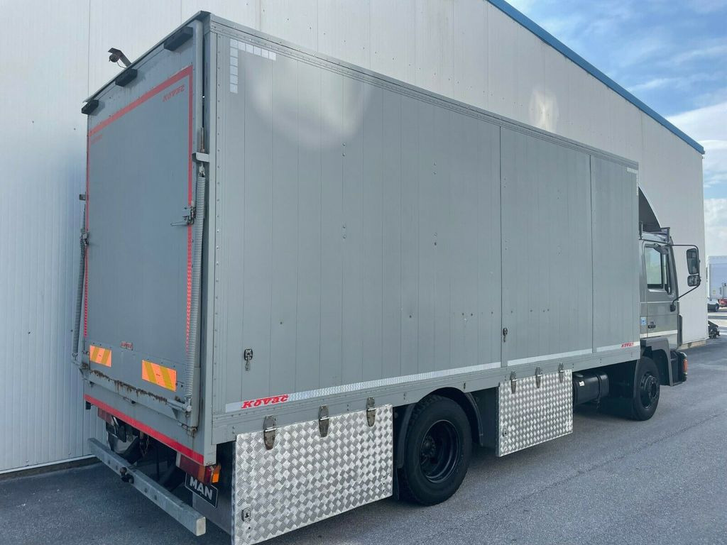 MAN 12.192 Pferdetransporter - Φορτηγό μεταφοράς αλόγων: φωτογραφία 3 MAN 12.192 Pferdetransporter - Φορτηγό μεταφοράς αλόγων: φωτογραφία 3