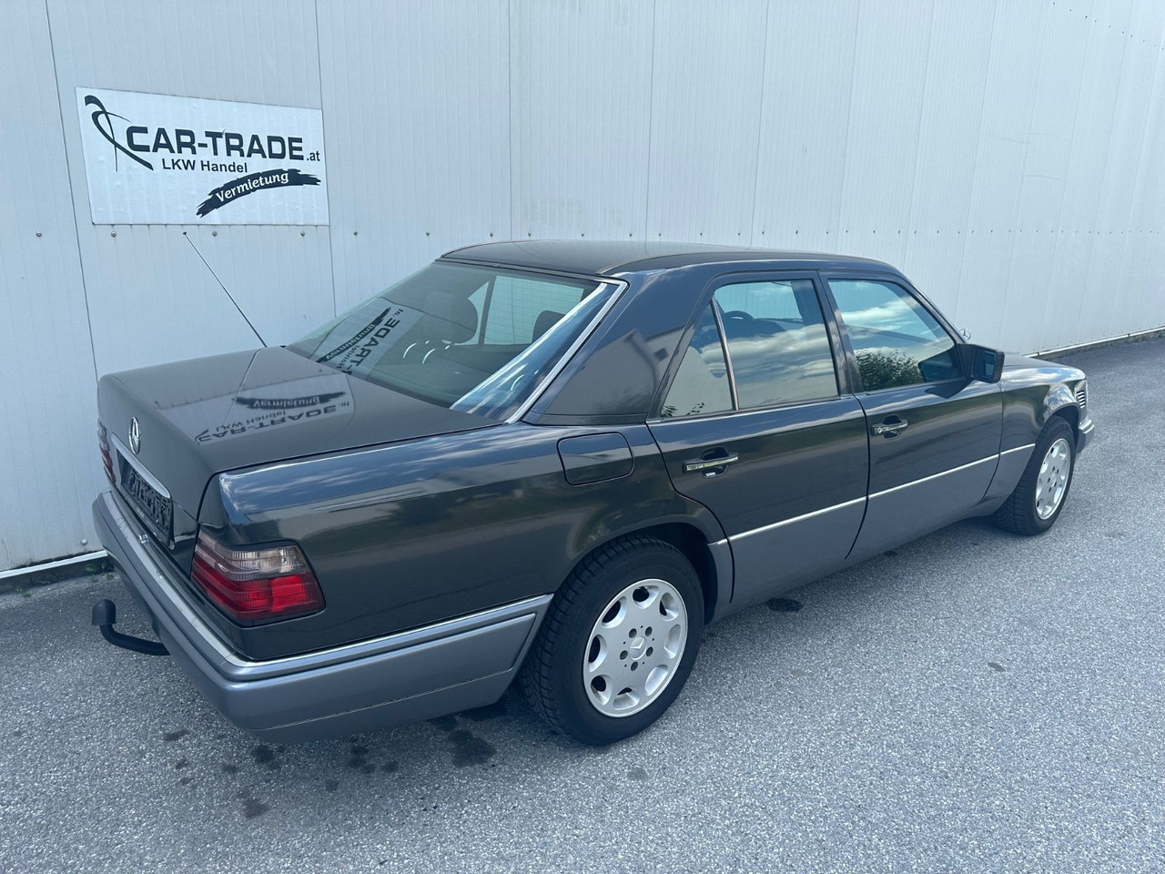 Mercedes-Benz E 250 DIESEL - Λιμουζίνα/ Sedan: φωτογραφία 4 Mercedes-Benz E 250 DIESEL - Λιμουζίνα/ Sedan: φωτογραφία 4