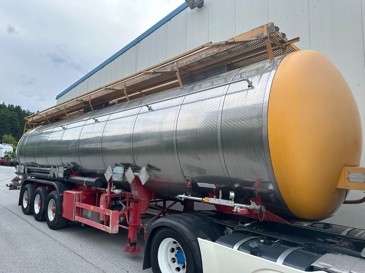 Schwarzmüller Chemi L4BH 42050L Lift BPW - Επικαθήμενο βυτίο: φωτογραφία 2 Schwarzmüller Chemi L4BH 42050L Lift BPW - Επικαθήμενο βυτίο: φωτογραφία 2