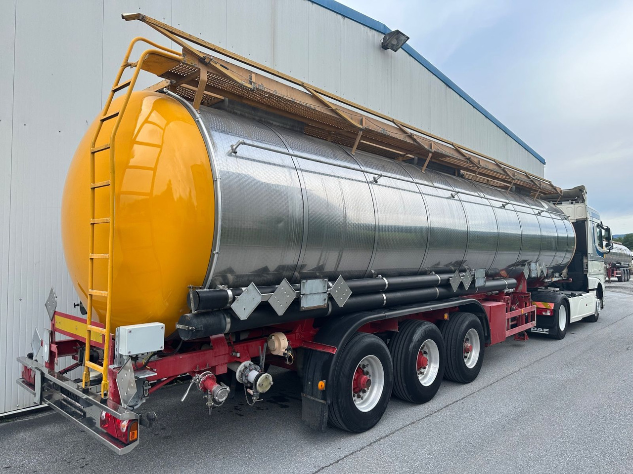 Schwarzmüller Chemi L4BH 42050L Lift BPW - Επικαθήμενο βυτίο: φωτογραφία 3 Schwarzmüller Chemi L4BH 42050L Lift BPW - Επικαθήμενο βυτίο: φωτογραφία 3