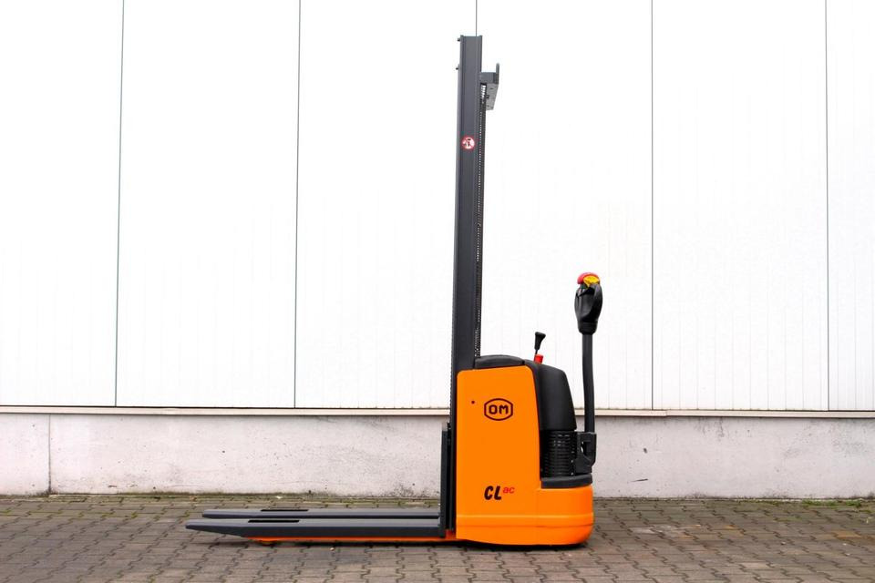 OM CL10,5ac - Batterie NEU - Μηχάνημα στοίβαξης: φωτογραφία 3 OM CL10,5ac - Batterie NEU - Μηχάνημα στοίβαξης: φωτογραφία 3