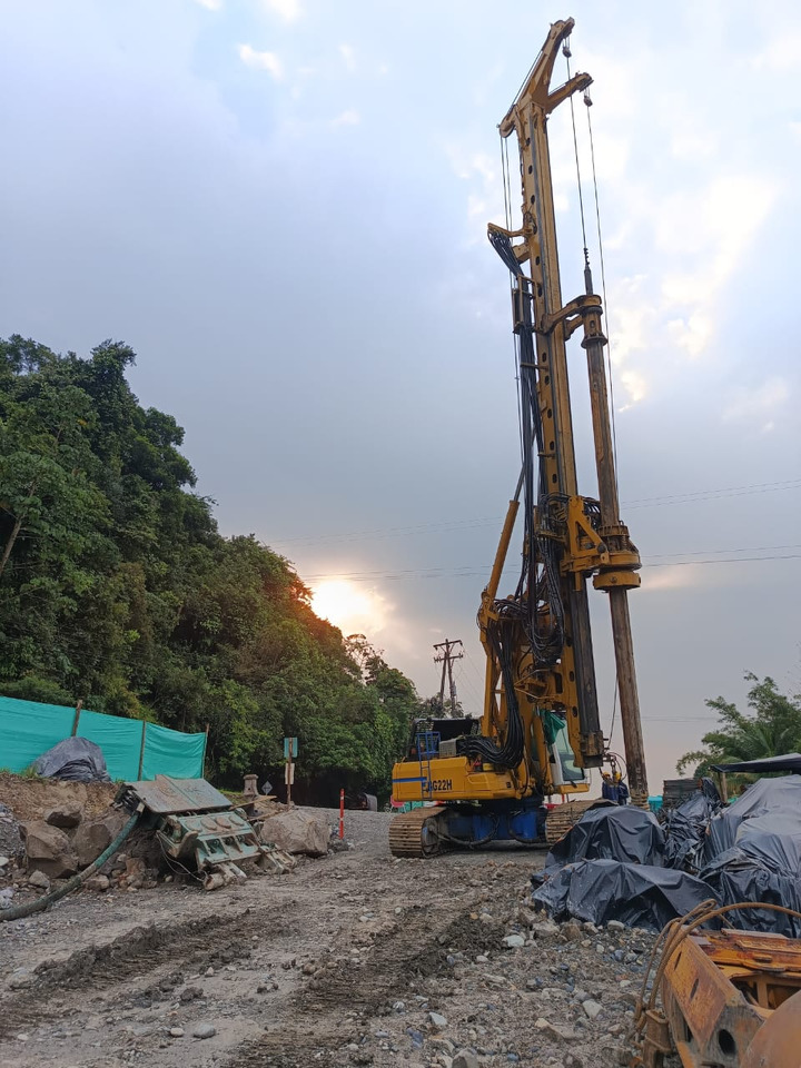 BAUER BG 22H - Μηχάνημα διάτρησης: φωτογραφία 3 BAUER BG 22H - Μηχάνημα διάτρησης: φωτογραφία 3