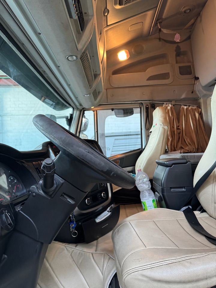 IVECO AS440T/P - Τράκτορας: φωτογραφία 4 IVECO AS440T/P - Τράκτορας: φωτογραφία 4