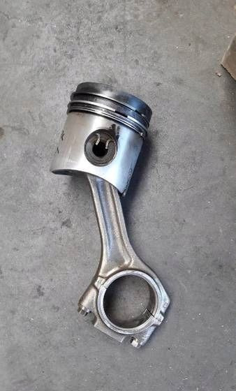 Liebherr korbowód korba d904 d914 - Μπιελών για Φορτηγό: φωτογραφία 1 Liebherr korbowód korba d904 d914 - Μπιελών για Φορτηγό: φωτογραφία 1