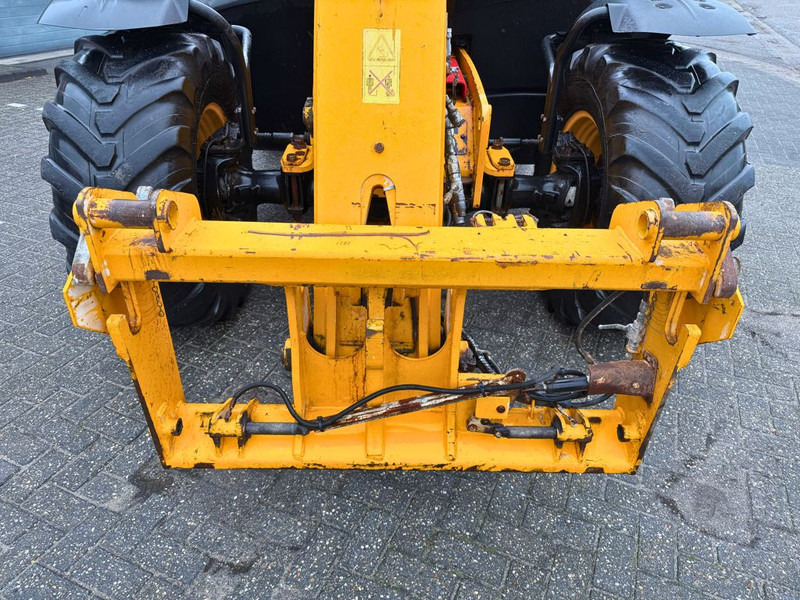 Νέα Τηλεσκοπικός φορτωτής JCB 541-70 Agri Super: φωτογραφία 9 Νέα Τηλεσκοπικός φορτωτής JCB 541-70 Agri Super: φωτογραφία 9