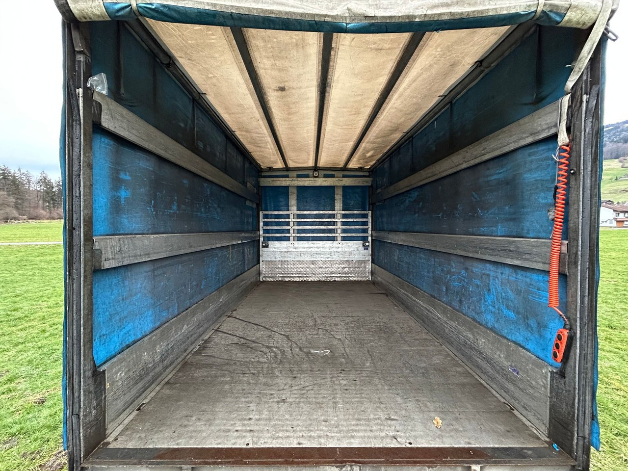 MERCEDES-BENZ Atego 818 - Φορτηγό μουσαμάς: φωτογραφία 5 MERCEDES-BENZ Atego 818 - Φορτηγό μουσαμάς: φωτογραφία 5