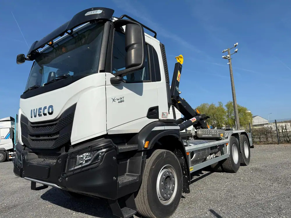 Iveco AD300T48 HYVALIFT 20 TONS*pare-choc hydraulique - Φορτηγό φόρτωσης γάντζου: φωτογραφία 1 Iveco AD300T48 HYVALIFT 20 TONS*pare-choc hydraulique - Φορτηγό φόρτωσης γάντζου: φωτογραφία 1