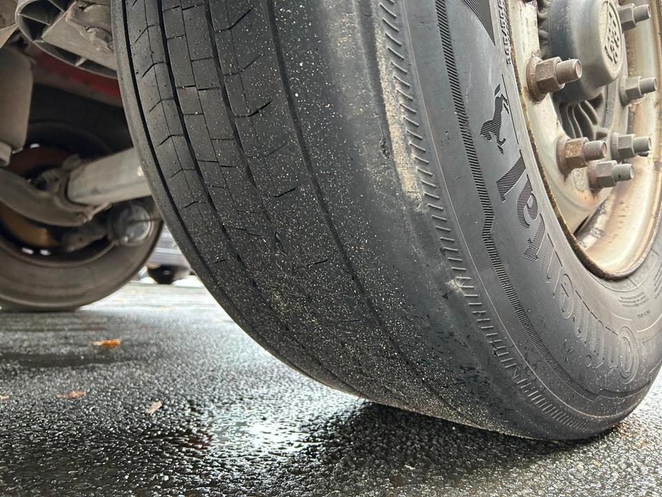 Τρέιλερ κουρτίνα Anhänger + Krone + 2 Achsen + Scheibenbremse + EZ 2016 + TÜV: φωτογραφία 11 Τρέιλερ κουρτίνα Anhänger + Krone + 2 Achsen + Scheibenbremse + EZ 2016 + TÜV: φωτογραφία 11