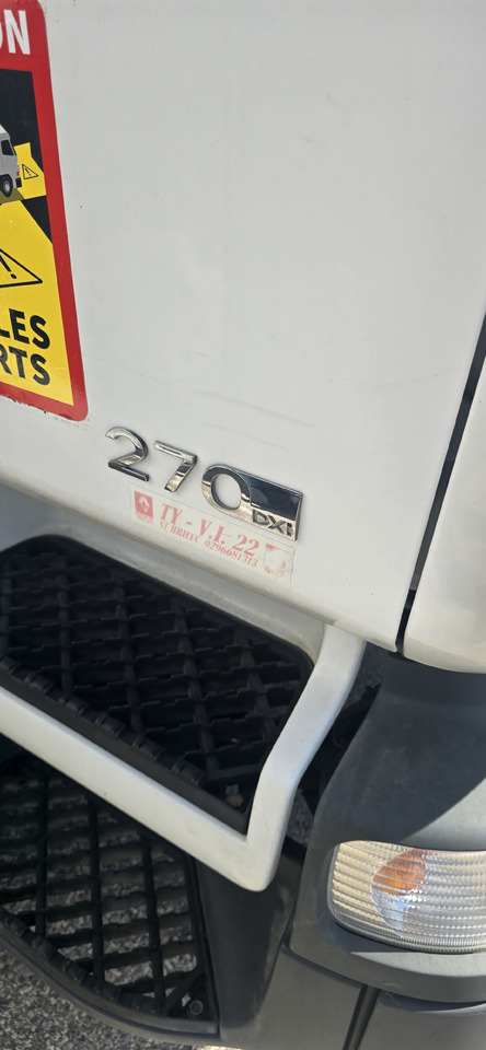 RENAULT - Φορτηγό ψυγείο: φωτογραφία 4 RENAULT - Φορτηγό ψυγείο: φωτογραφία 4