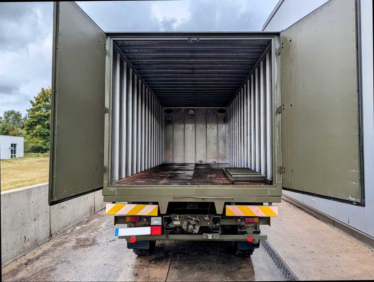 VOLVO N10 - Φορτηγό κόφα: φωτογραφία 4 VOLVO N10 - Φορτηγό κόφα: φωτογραφία 4