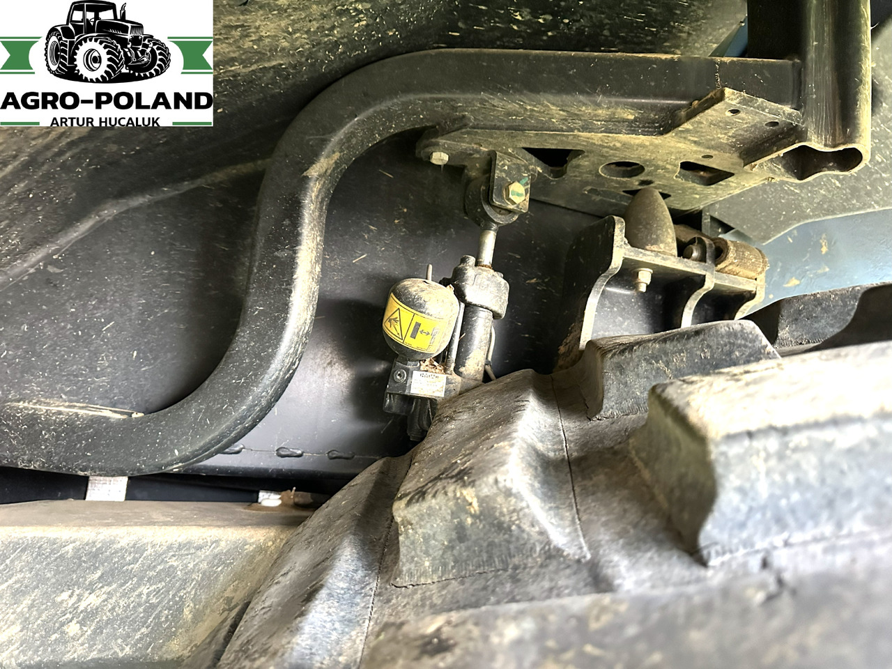 NEW HOLLAND T 8.435 HD SMARTTRAX - 2024 ROK - 1126 h - Τρακτέρ: φωτογραφία 5 NEW HOLLAND T 8.435 HD SMARTTRAX - 2024 ROK - 1126 h - Τρακτέρ: φωτογραφία 5