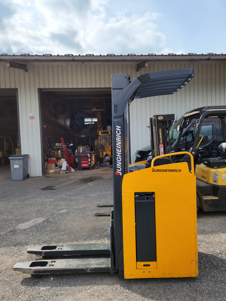 JUNGHEINRICH ESC 216z - Ανυψωτικό στενών δρόμων: φωτογραφία 4 JUNGHEINRICH ESC 216z - Ανυψωτικό στενών δρόμων: φωτογραφία 4