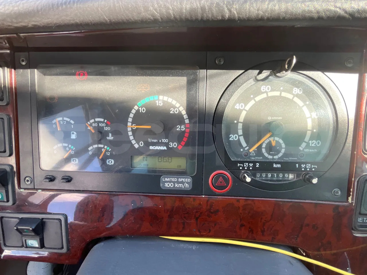 Irizar Scania Century - Πούλμαν: φωτογραφία 3 Irizar Scania Century - Πούλμαν: φωτογραφία 3