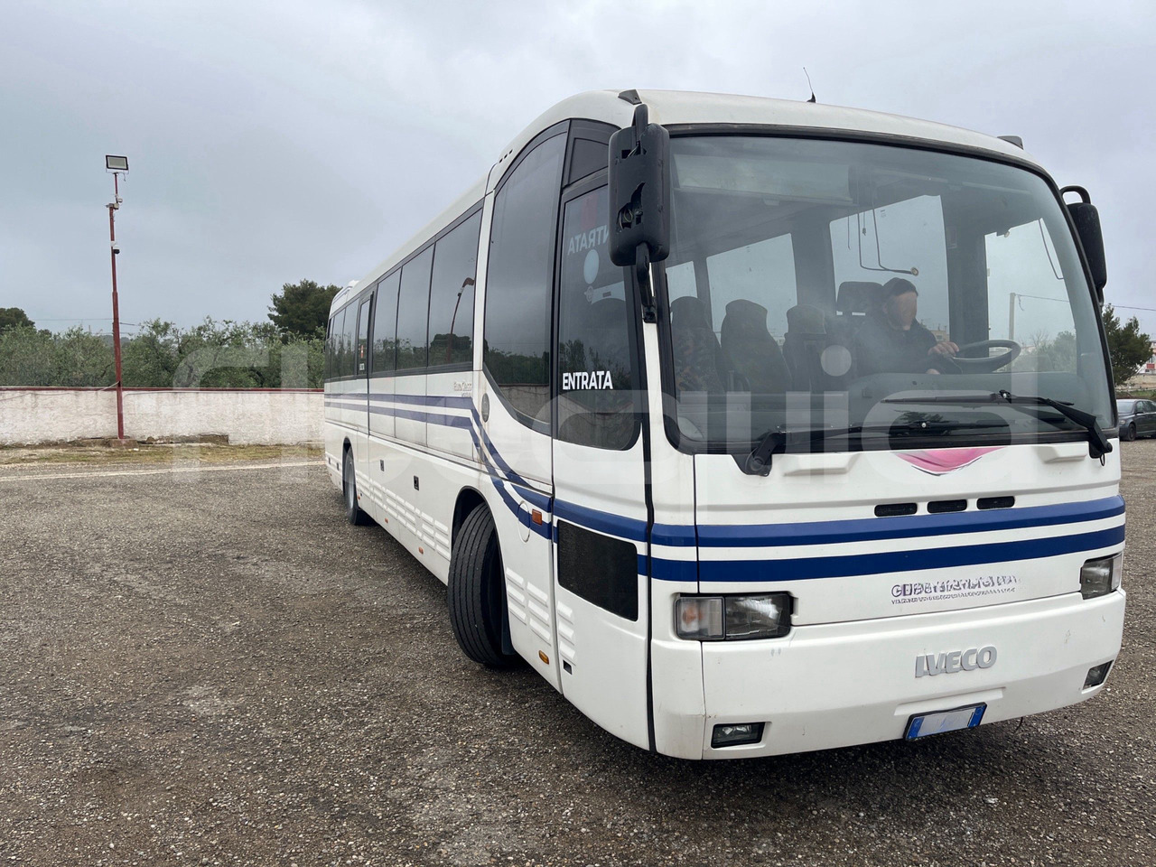 Iveco 380 - Πούλμαν: φωτογραφία 1 Iveco 380 - Πούλμαν: φωτογραφία 1