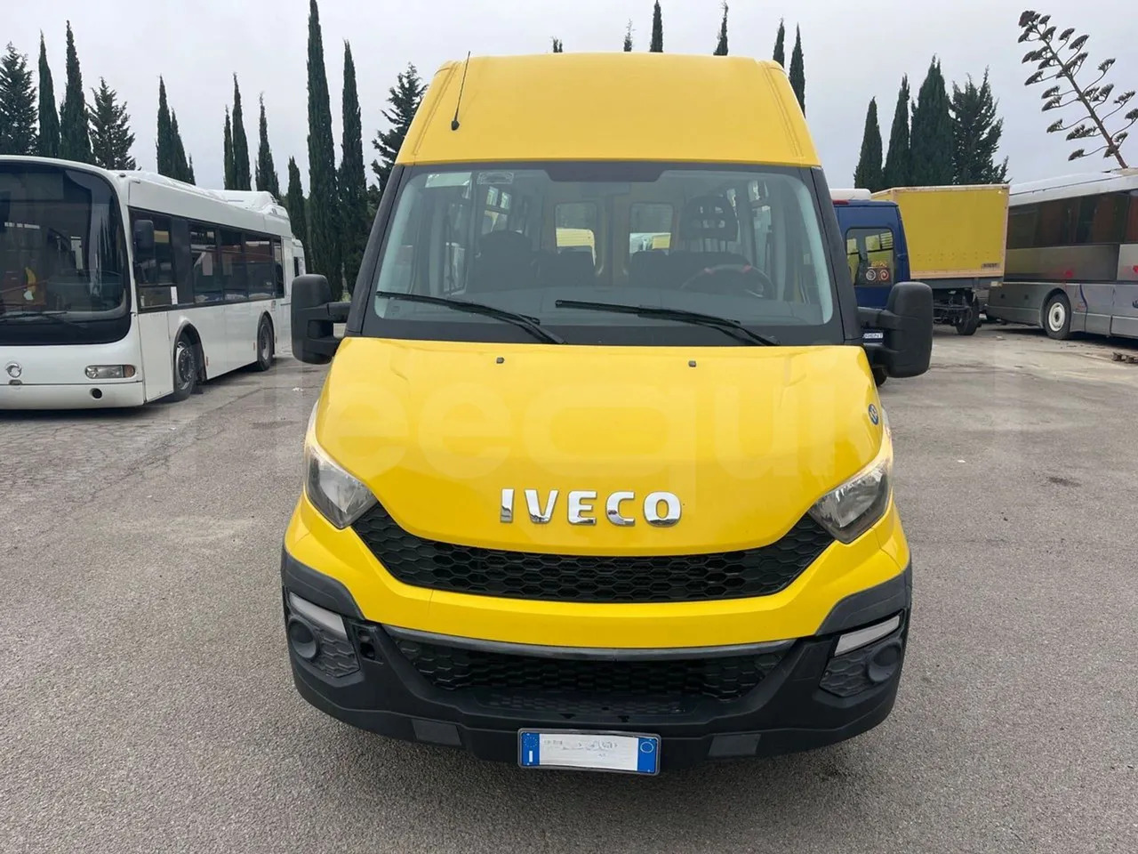 Iveco Daily - Μικρό λεωφορείο, Επιβατικό βαν: φωτογραφία 2 Iveco Daily - Μικρό λεωφορείο, Επιβατικό βαν: φωτογραφία 2