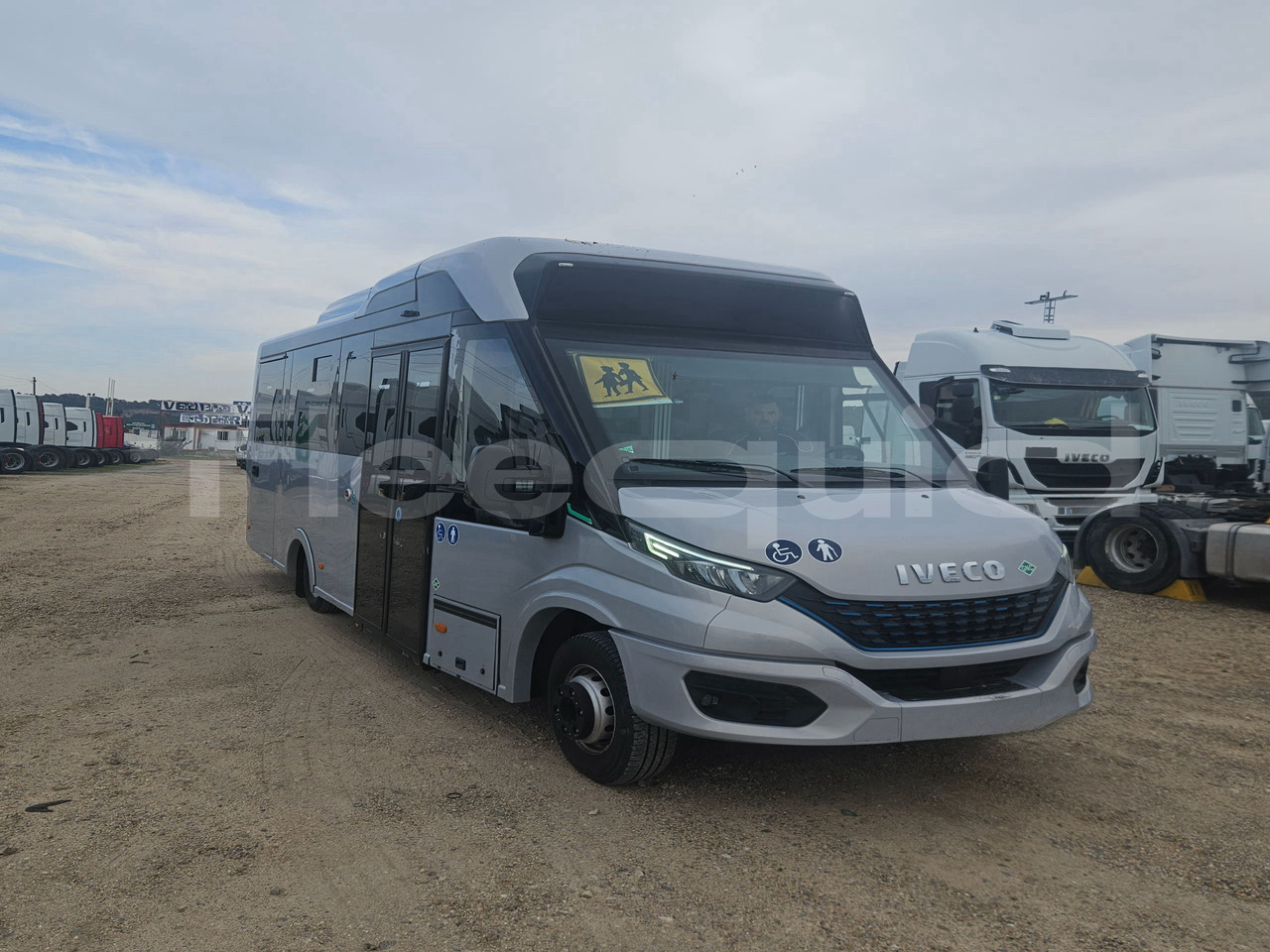 Iveco Indcar - Προαστιακό λεωφορείο: φωτογραφία 1 Iveco Indcar - Προαστιακό λεωφορείο: φωτογραφία 1