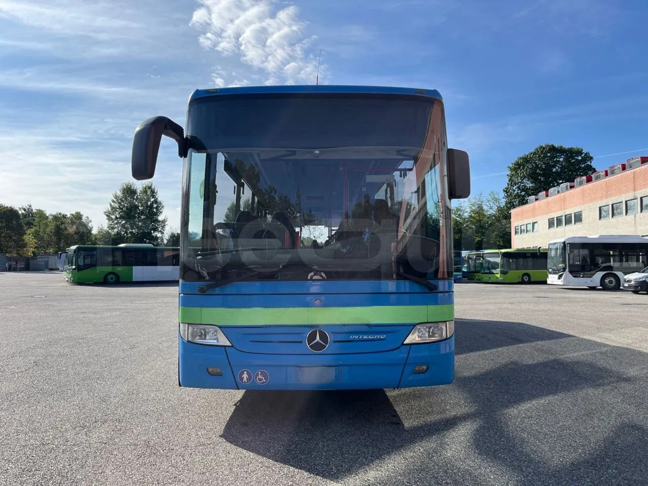 Mercedes-Benz Integro - Προαστιακό λεωφορείο: φωτογραφία 2 Mercedes-Benz Integro - Προαστιακό λεωφορείο: φωτογραφία 2