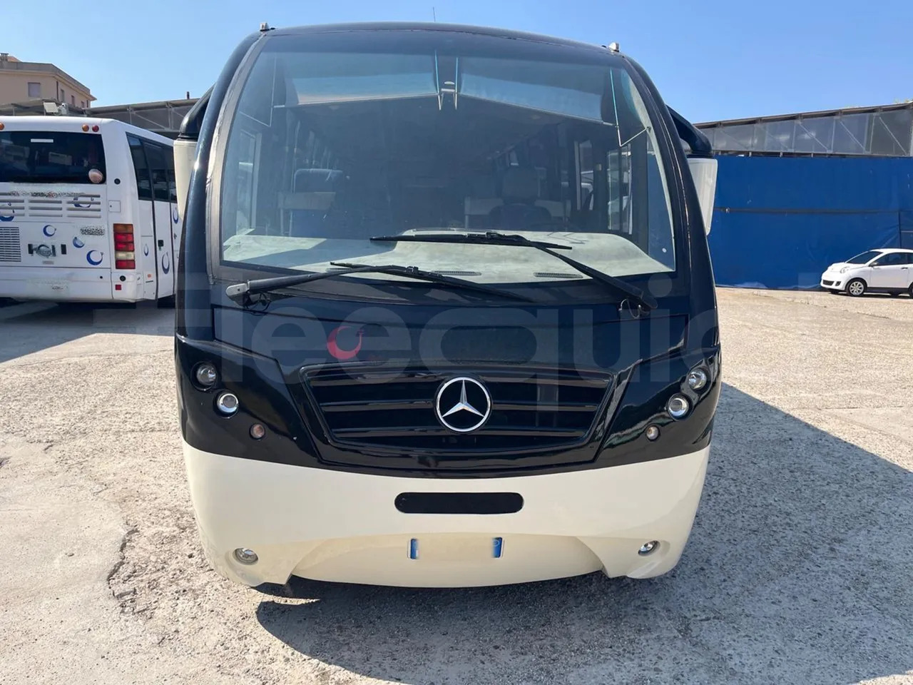Mercedes-Benz MB 818 S - Πούλμαν: φωτογραφία 2 Mercedes-Benz MB 818 S - Πούλμαν: φωτογραφία 2