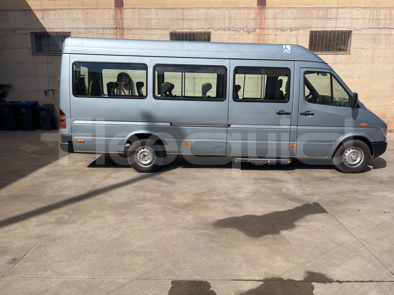 Προαστιακό λεωφορείο Mercedes-Benz Sprinter: φωτογραφία 11 Προαστιακό λεωφορείο Mercedes-Benz Sprinter: φωτογραφία 11