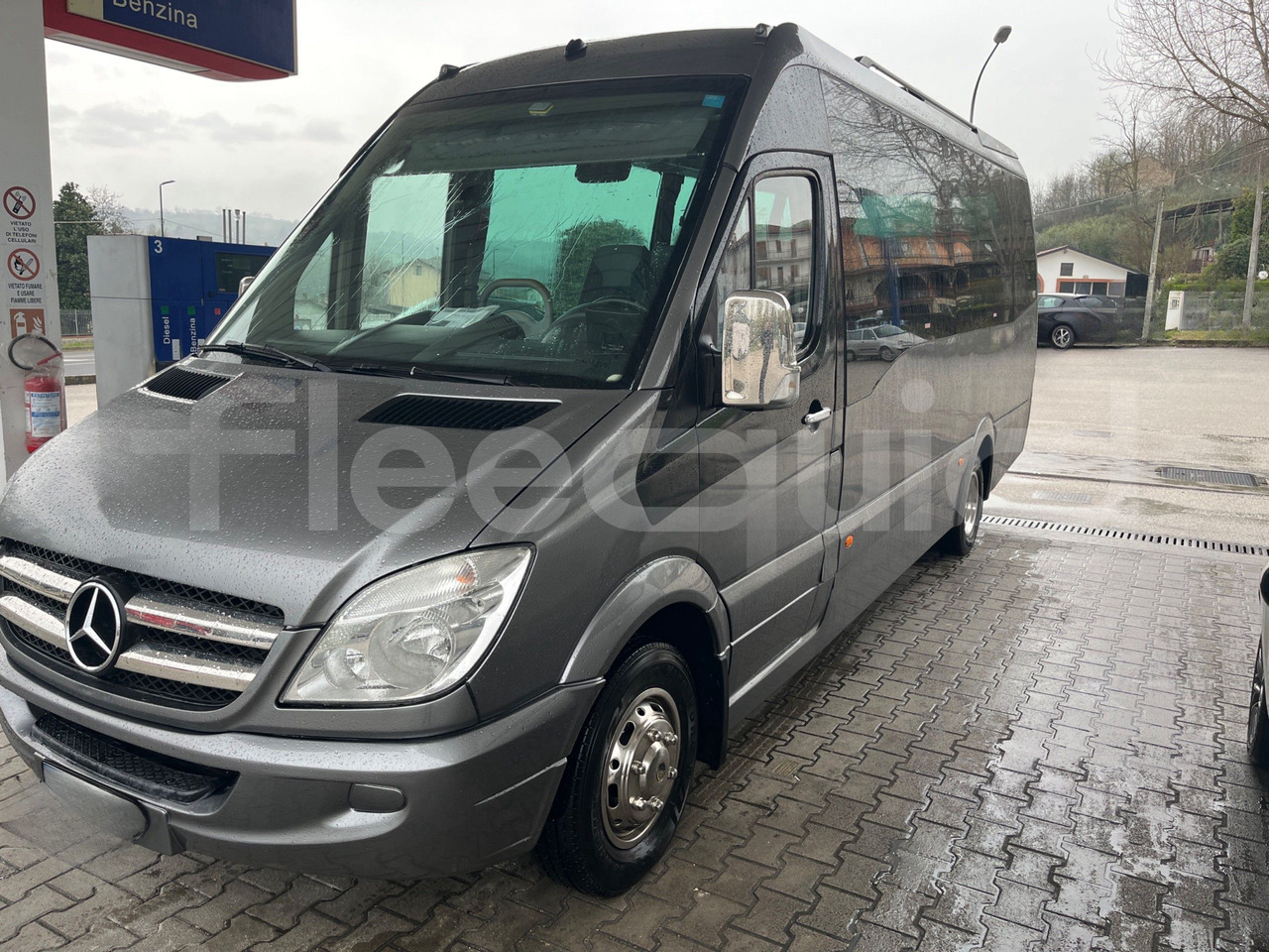 Mercedes-Benz Sprinter - Προαστιακό λεωφορείο: φωτογραφία 4 Mercedes-Benz Sprinter - Προαστιακό λεωφορείο: φωτογραφία 4
