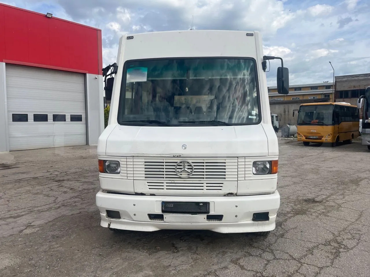 Mercedes-Benz Vario - Μικρό λεωφορείο, Επιβατικό βαν: φωτογραφία 1 Mercedes-Benz Vario - Μικρό λεωφορείο, Επιβατικό βαν: φωτογραφία 1