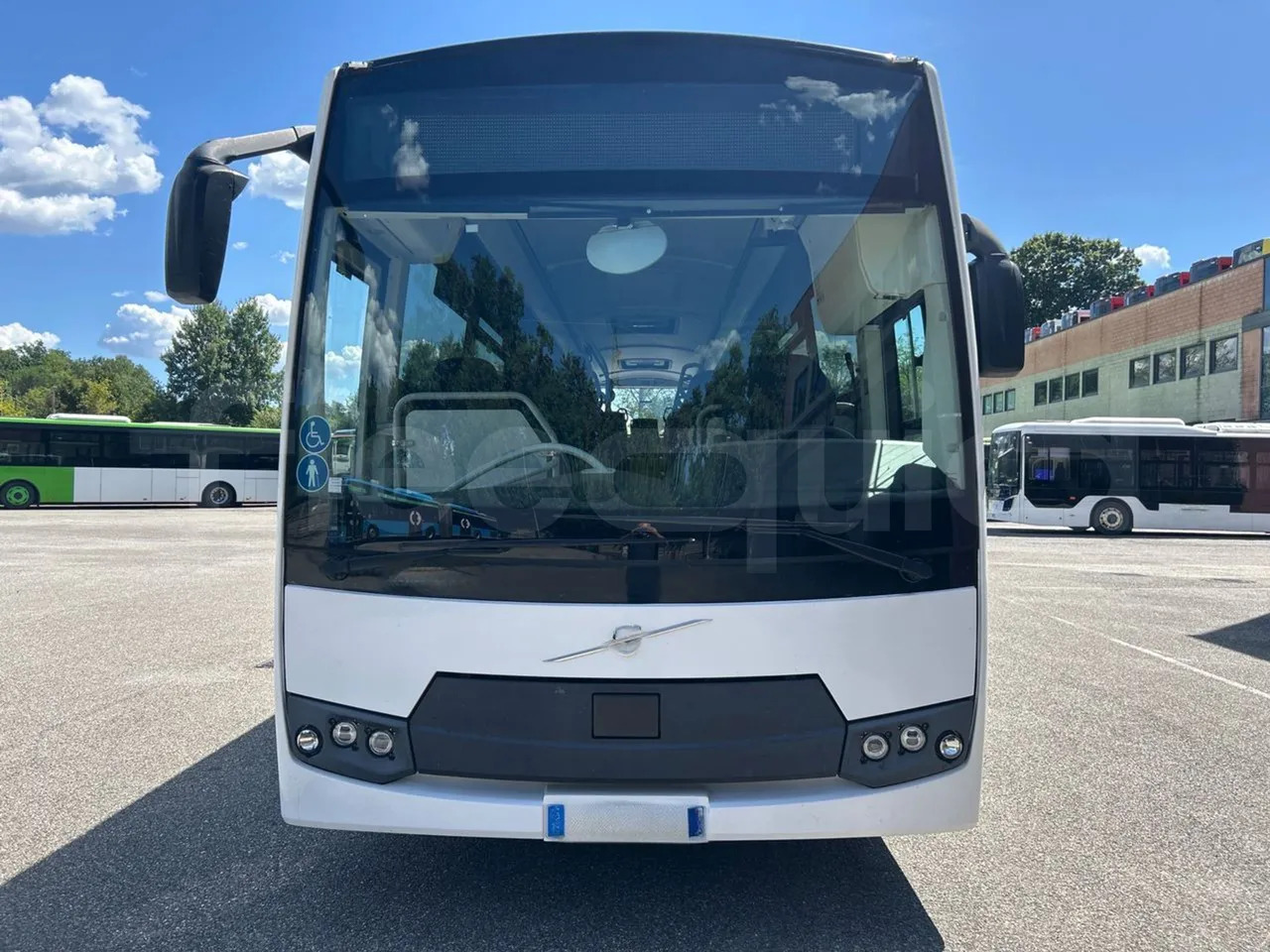 Volvo B8R - Προαστιακό λεωφορείο: φωτογραφία 2 Volvo B8R - Προαστιακό λεωφορείο: φωτογραφία 2