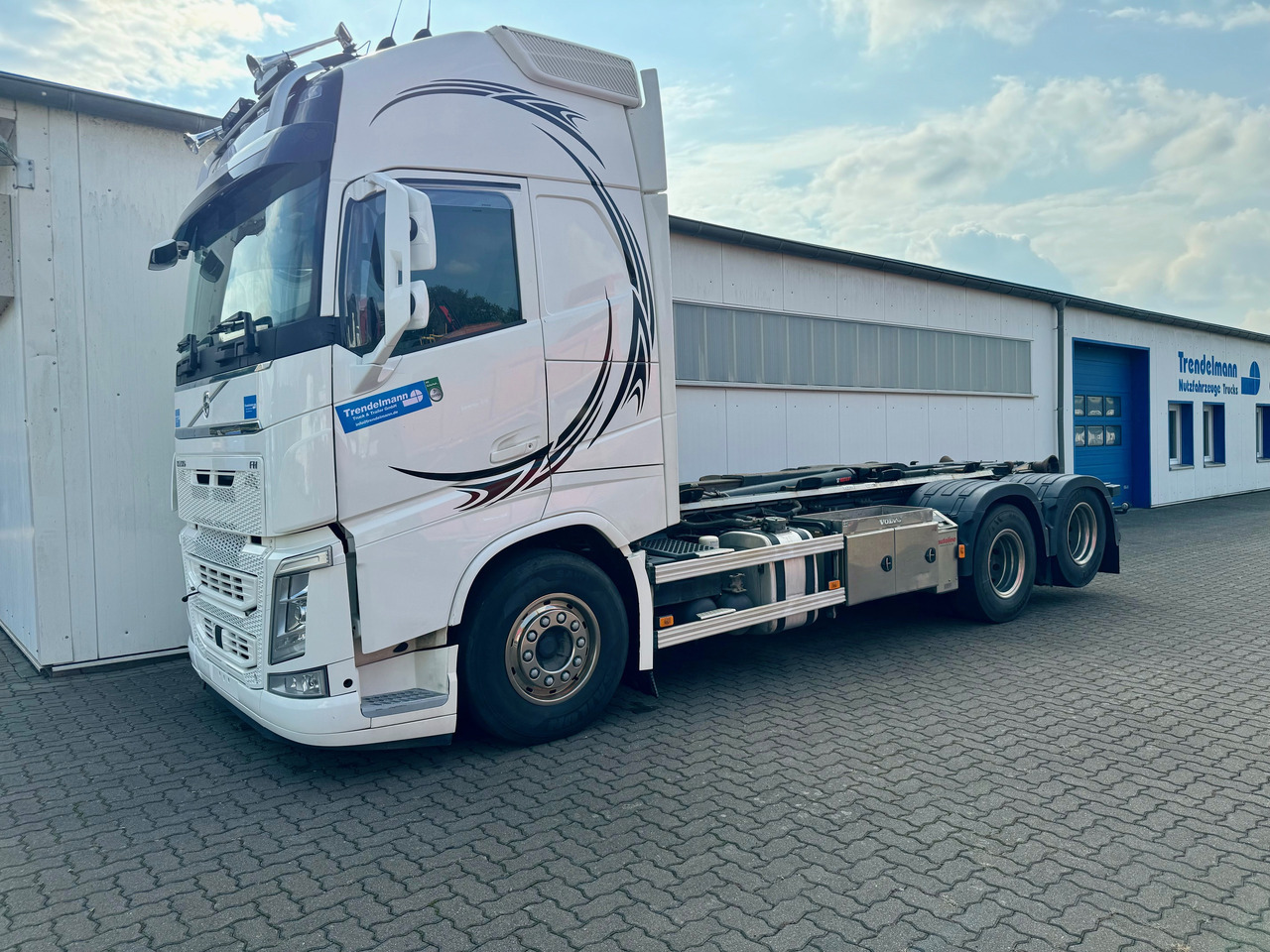 VOLVO Fh-13-540 6x4R - Φορτηγό φόρτωσης γάντζου: φωτογραφία 2 VOLVO Fh-13-540 6x4R - Φορτηγό φόρτωσης γάντζου: φωτογραφία 2