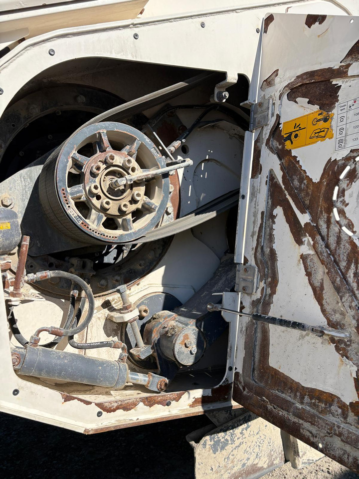 WIRTGEN WR 240i - Σταθεροποιητή εδάφους: φωτογραφία 4 WIRTGEN WR 240i - Σταθεροποιητή εδάφους: φωτογραφία 4