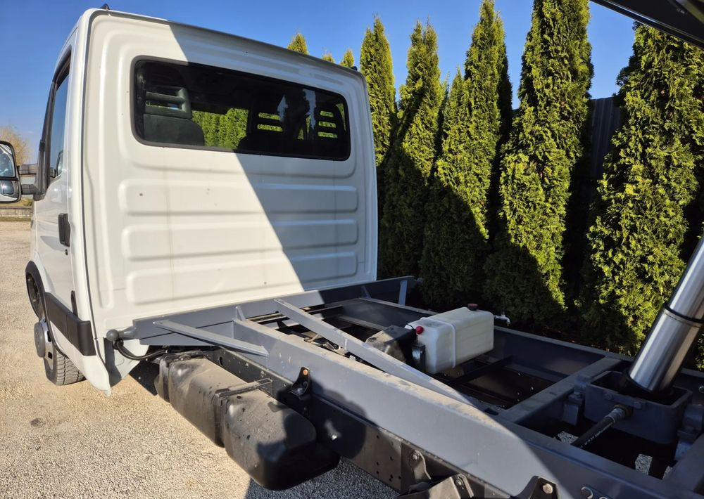 Iveco 35c15 3.0 150KM - Όχημα με ανατρεπομενη καροτσα: φωτογραφία 5 Iveco 35c15 3.0 150KM - Όχημα με ανατρεπομενη καροτσα: φωτογραφία 5