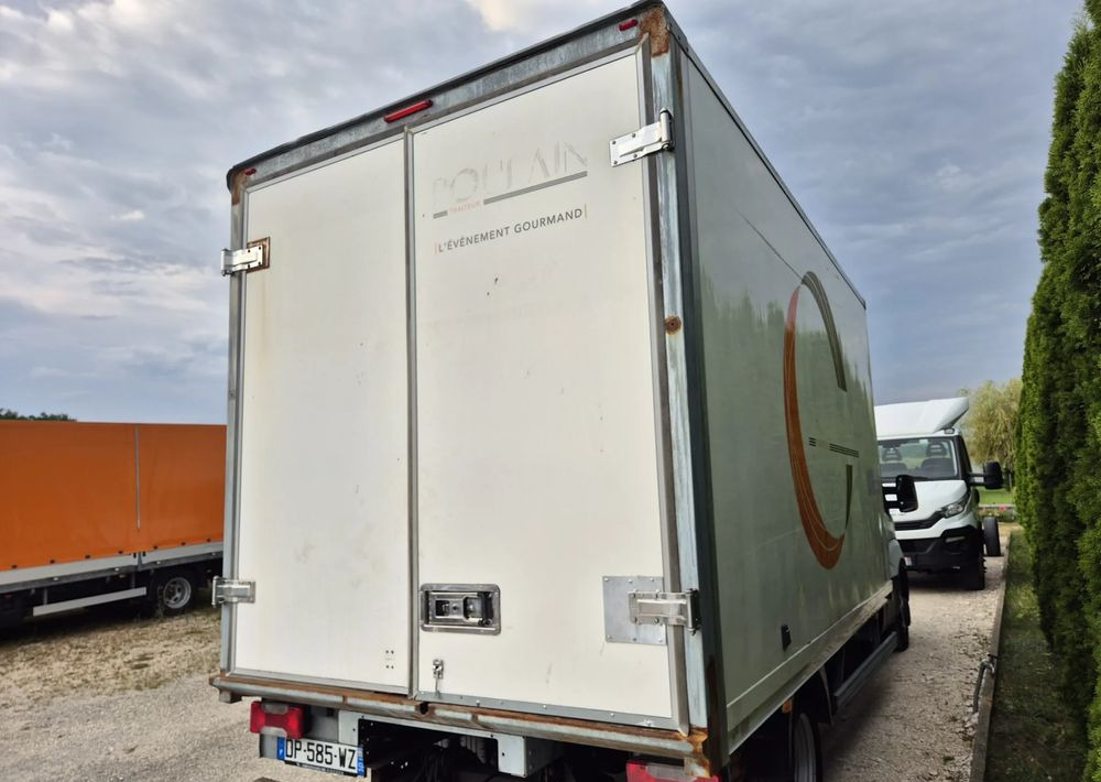 Kontener 8 palet 2016 rok, Iveco, Mastr, Sprinter, Ducato, Regulowana podramówka, stan bdb - Κλειστά aμάξωμα: φωτογραφία 4 Kontener 8 palet 2016 rok, Iveco, Mastr, Sprinter, Ducato, Regulowana podramówka, stan bdb - Κλειστά aμάξωμα: φωτογραφία 4