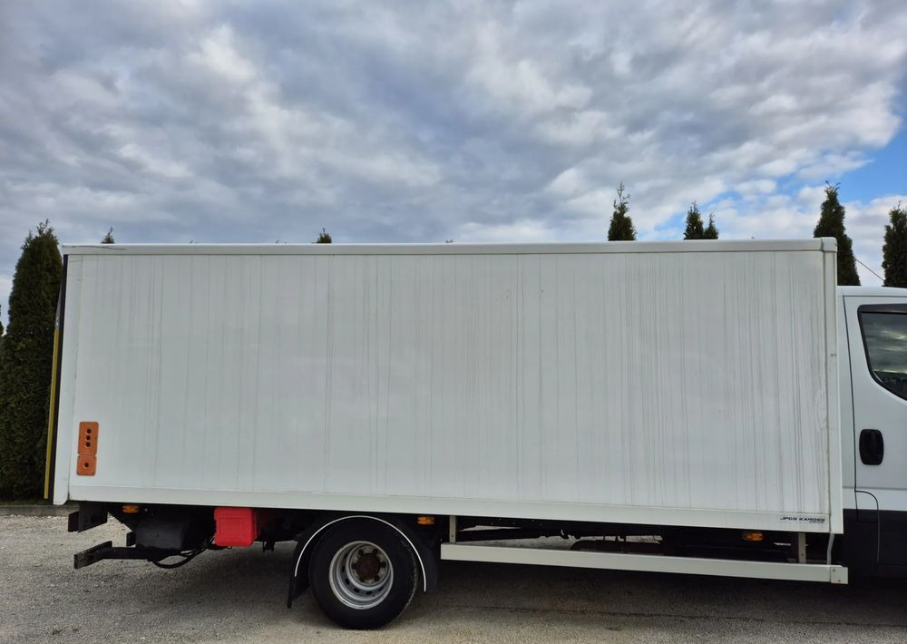 Kontener izoterma 10 palet Winda 1000kg 2016 rok, Niski, Iveco 70, Stan idealny! - Κλειστά aμάξωμα: φωτογραφία 3 Kontener izoterma 10 palet Winda 1000kg 2016 rok, Niski, Iveco 70, Stan idealny! - Κλειστά aμάξωμα: φωτογραφία 3