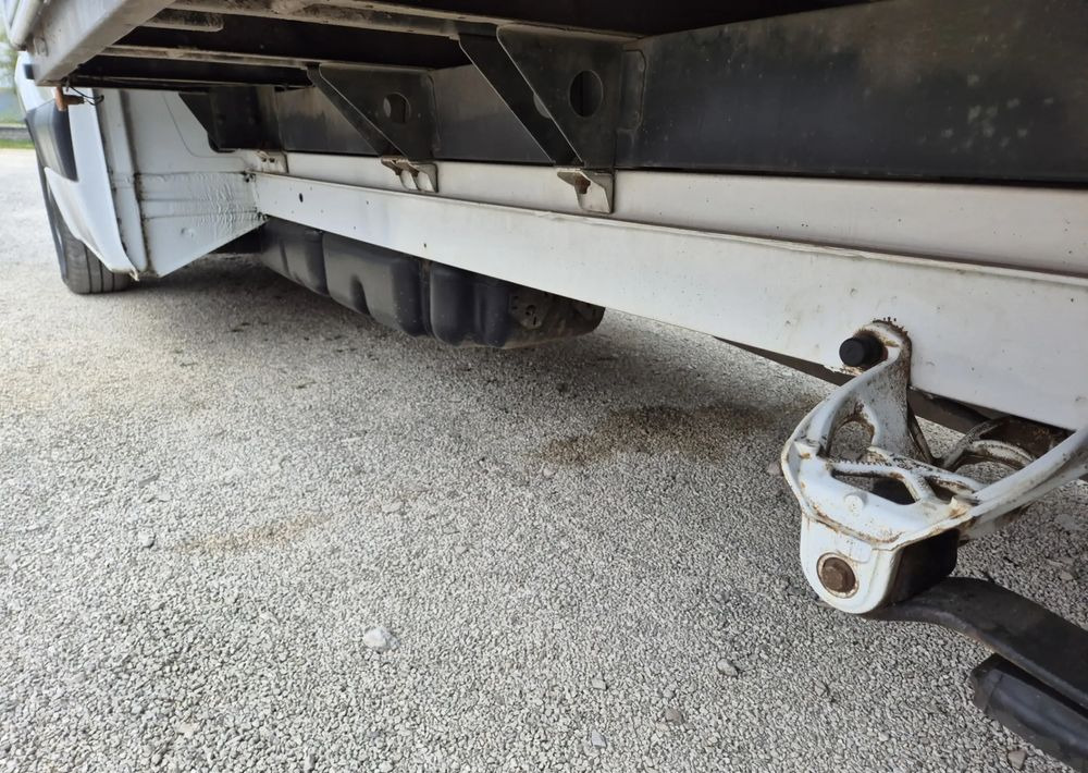 Mercedes-Benz 316CDI 2.2 160KM - Μικρό φορτηγό με καρότσα: φωτογραφία 4 Mercedes-Benz 316CDI 2.2 160KM - Μικρό φορτηγό με καρότσα: φωτογραφία 4