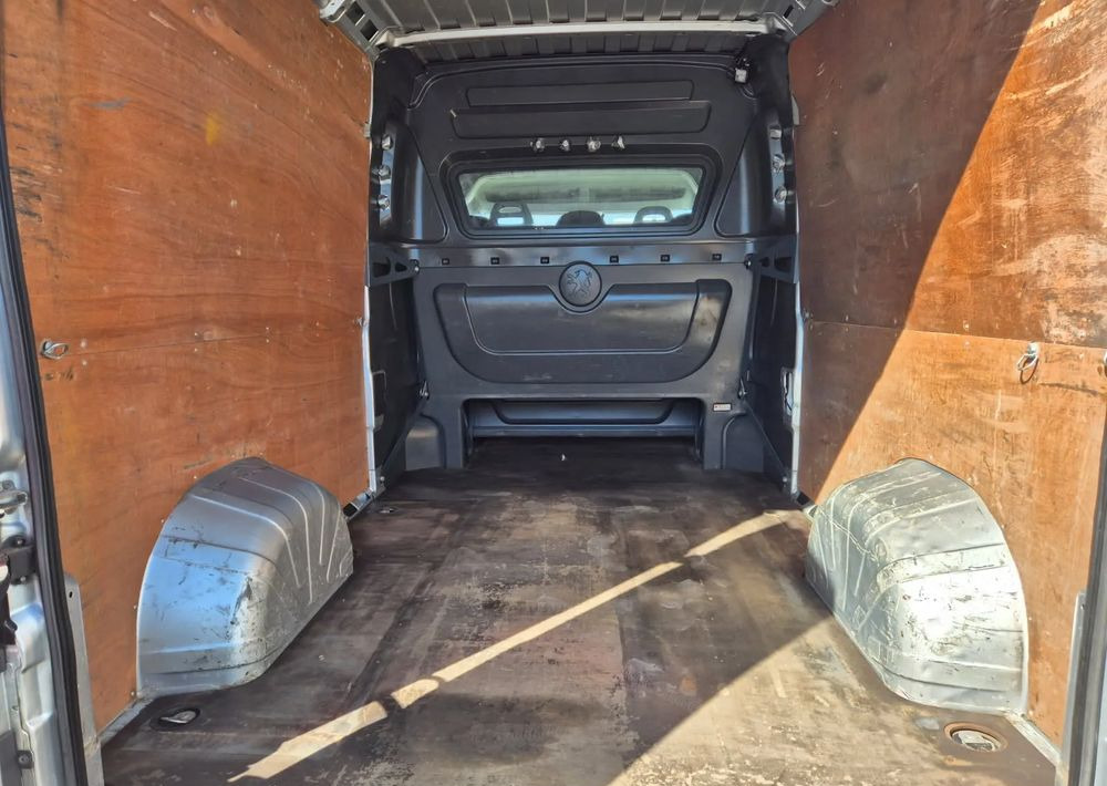 Peugeot Boxer 130KM Brygadówka L3H2 - Διπλοκάμπινο ελαφρύ επαγγελματικό: φωτογραφία 4 Peugeot Boxer 130KM Brygadówka L3H2 - Διπλοκάμπινο ελαφρύ επαγγελματικό: φωτογραφία 4