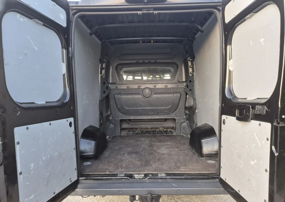 Peugeot Boxer 2.2 130KM Dubel kabina - Βαν: φωτογραφία 4 Peugeot Boxer 2.2 130KM Dubel kabina - Βαν: φωτογραφία 4