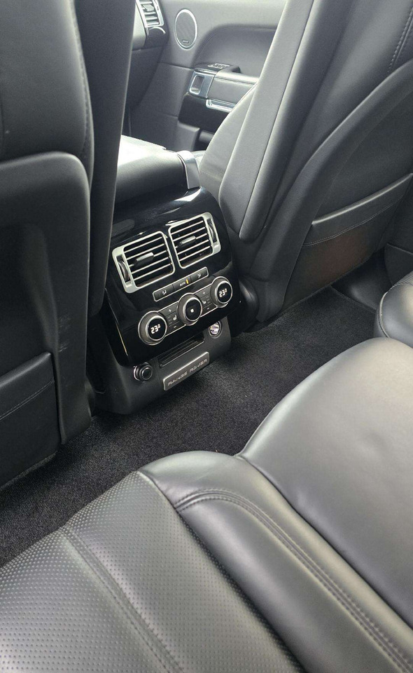 SUV Land Rover Range Rover: φωτογραφία 16 SUV Land Rover Range Rover: φωτογραφία 16